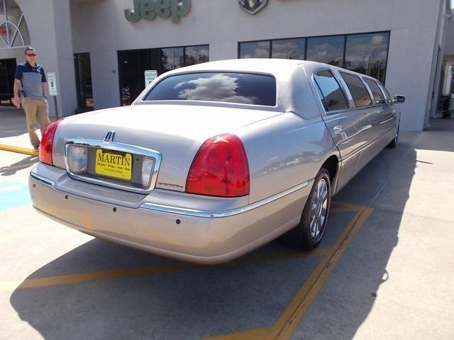  2003 Lincoln Town Car Executive For Sale Specifications, Price and Images