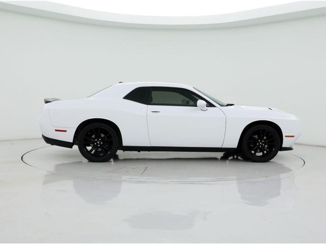  2017 Dodge Challenger SXT For Sale Specifications, Price and Images