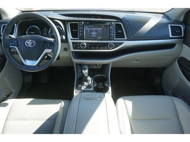 Certified 2016 Toyota Highlander XLE For Sale Specifications, Price and Images