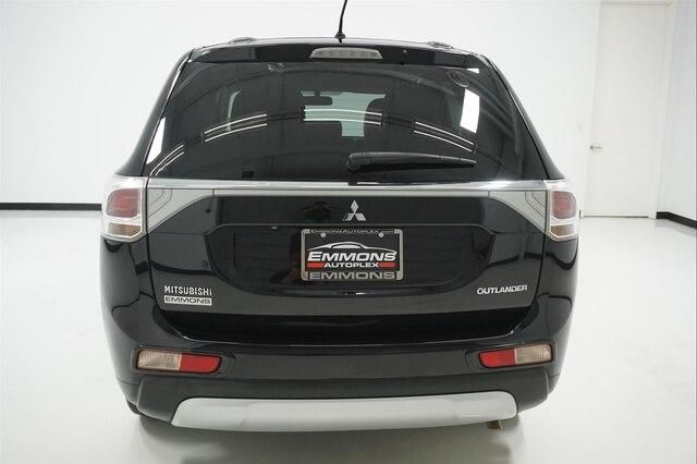  2015 Mitsubishi Outlander SE For Sale Specifications, Price and Images
