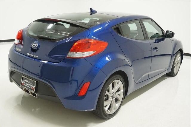  2017 Hyundai Veloster Base For Sale Specifications, Price and Images
