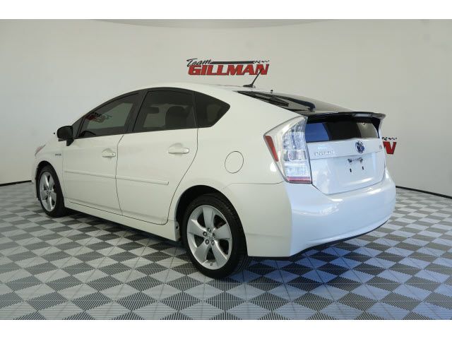  2010 Toyota Prius III For Sale Specifications, Price and Images