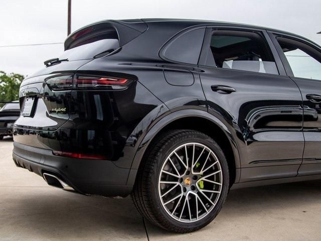  2019 Porsche Cayenne E-Hybrid Base For Sale Specifications, Price and Images