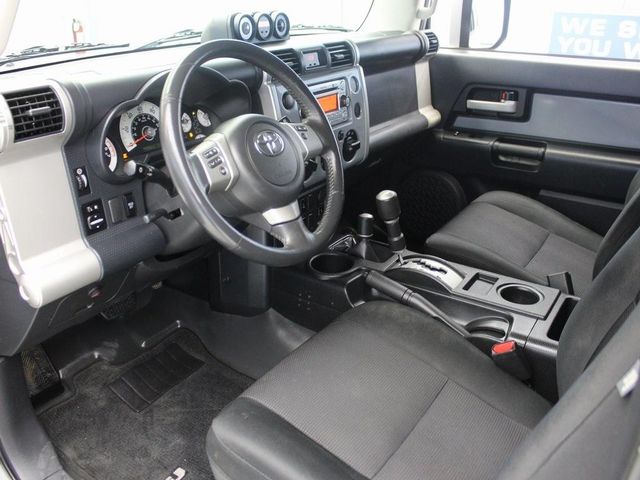  2014 Toyota FJ Cruiser Base For Sale Specifications, Price and Images