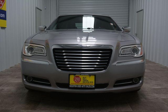  2011 Chrysler 300C Base For Sale Specifications, Price and Images