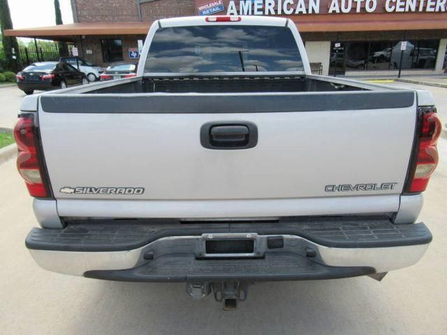 2005 Chevrolet Silverado 2500 LS H/D Crew Cab For Sale Specifications, Price and Images
