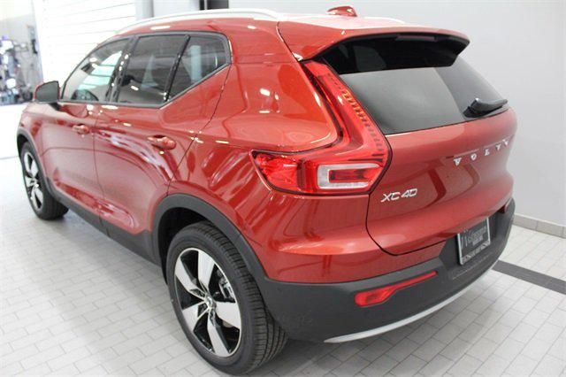  2019 Volvo XC40 T5 AWD Momentum For Sale Specifications, Price and Images
