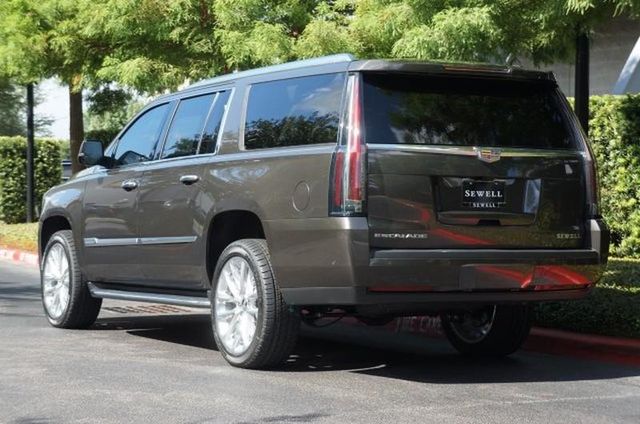  2020 Cadillac Escalade ESV Luxury