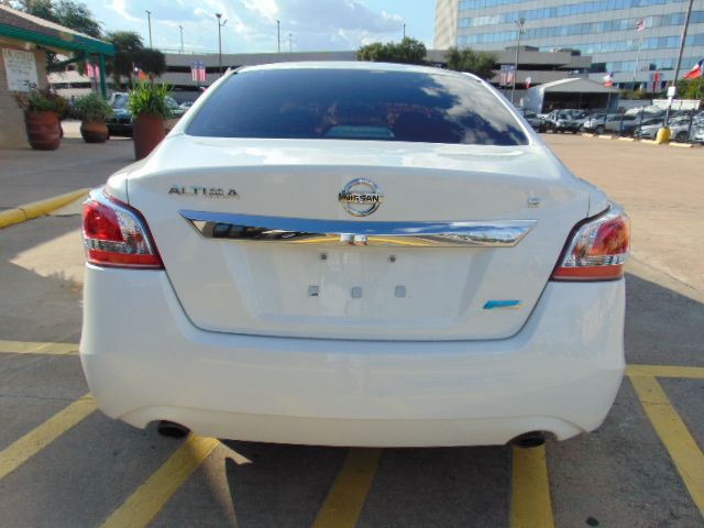  2013 Nissan Altima 2.5 S For Sale Specifications, Price and Images