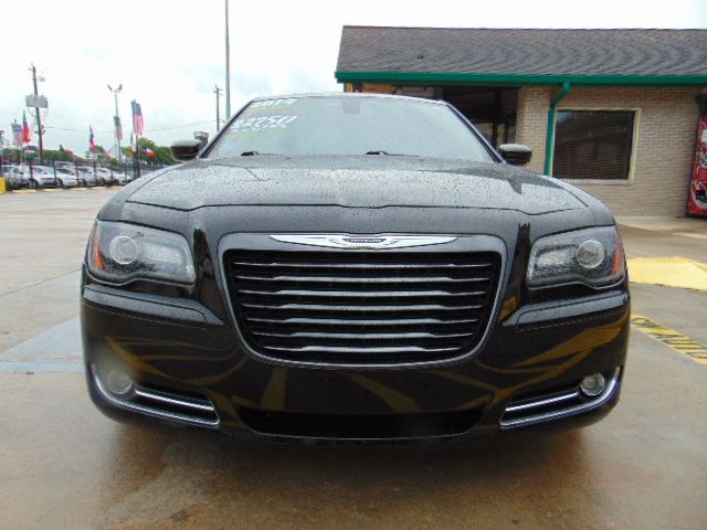  2014 Chrysler 300 S For Sale Specifications, Price and Images