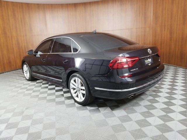 2017 Volkswagen Passat 1.8T SE w/Technology For Sale Specifications, Price and Images