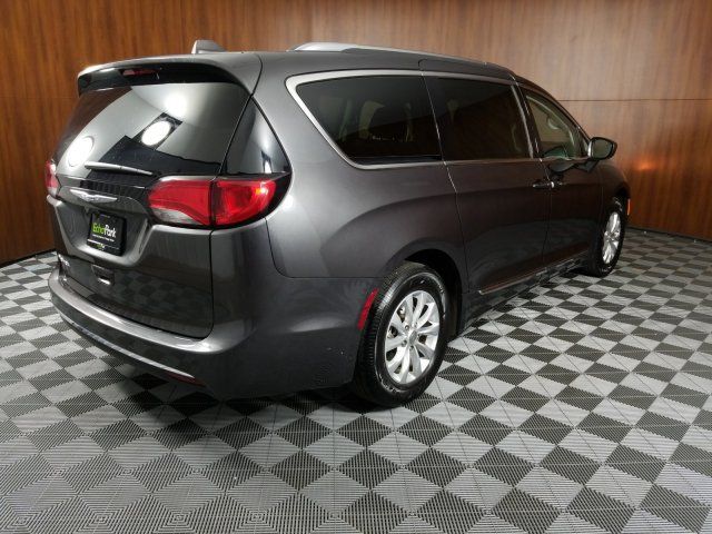  2019 Chrysler Pacifica Touring L For Sale Specifications, Price and Images