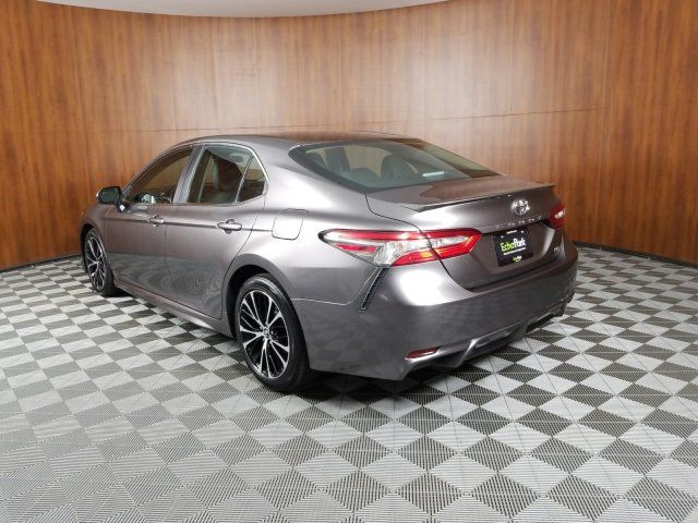  2018 Toyota Camry SE For Sale Specifications, Price and Images