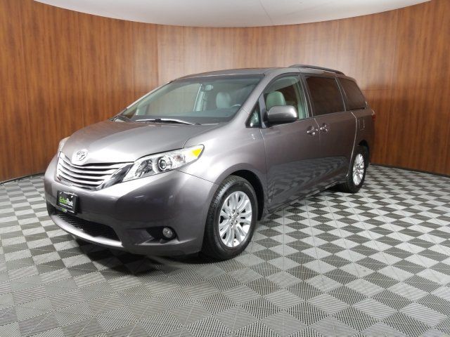  2017 Toyota Sienna XLE For Sale Specifications, Price and Images