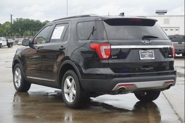  2017 Ford Explorer XLT For Sale Specifications, Price and Images