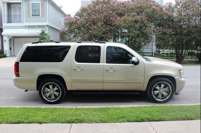  2007 Chevrolet Suburban 1500 LTZ For Sale Specifications, Price and Images