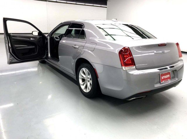  2015 Chrysler 300 Limited For Sale Specifications, Price and Images