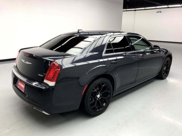  2015 Chrysler 300 Limited For Sale Specifications, Price and Images