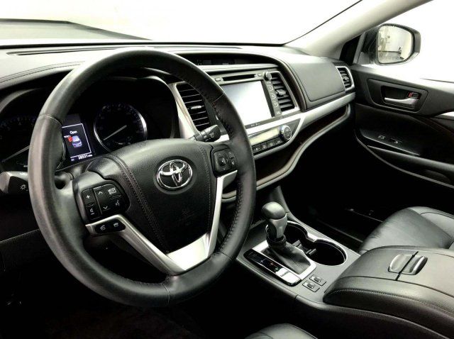  2014 Toyota Highlander XLE