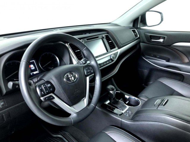  2019 Toyota Highlander XLE 4dr SUV For Sale Specifications, Price and Images