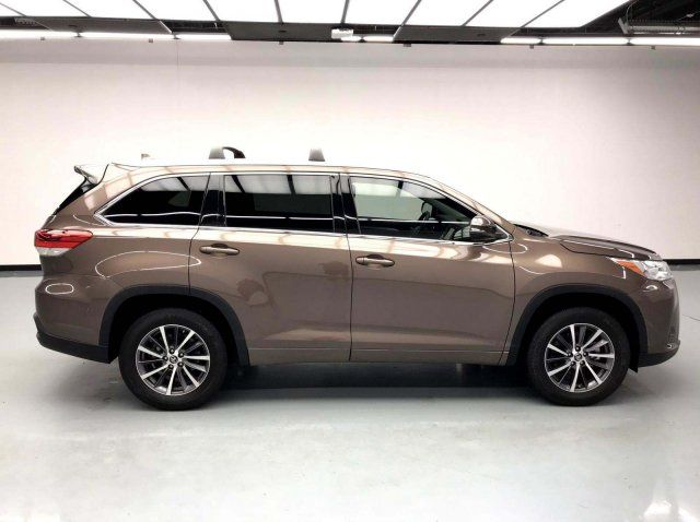  2018 Toyota Highlander XLE 4dr SUV For Sale Specifications, Price and Images