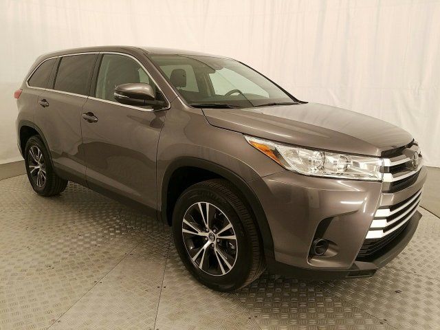  2019 Toyota Highlander LE 4dr SUV (3.5L V6) For Sale Specifications, Price and Images