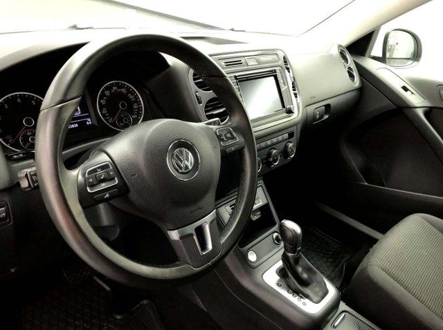  2017 Volkswagen Tiguan 2.0T Limited 4dr SUV