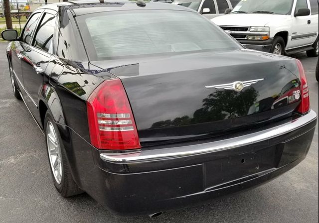  2006 Chrysler 300C Base For Sale Specifications, Price and Images