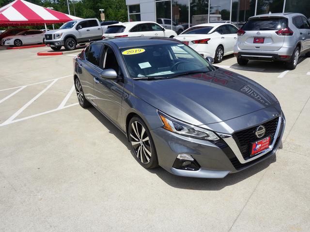  2019 Nissan Altima 2.0 Platinum For Sale Specifications, Price and Images