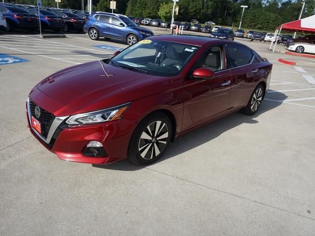  2020 Nissan Altima 2.5 SV For Sale Specifications, Price and Images
