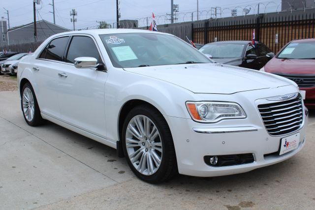  2014 Chrysler 300C Base For Sale Specifications, Price and Images