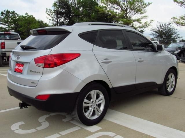  2011 Hyundai Tucson GLS For Sale Specifications, Price and Images