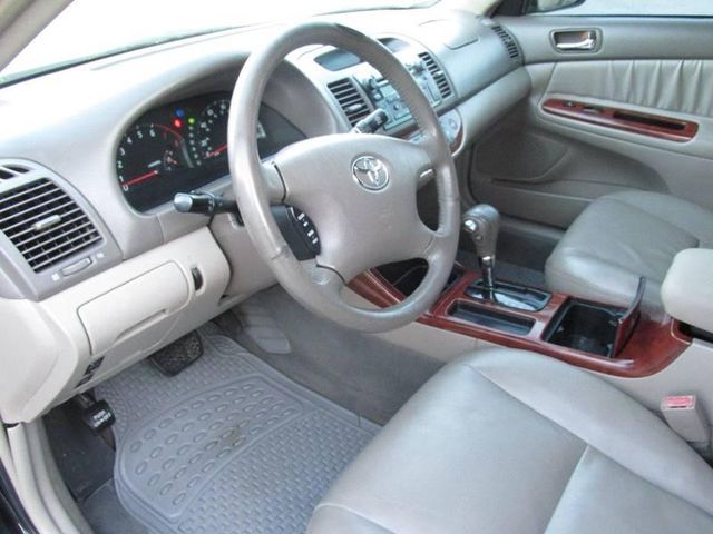  2003 Toyota Camry XLE For Sale Specifications, Price and Images