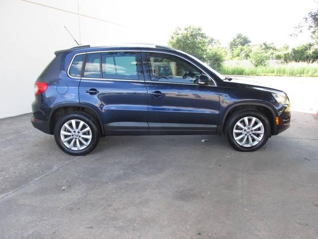  2011 Volkswagen Tiguan SE For Sale Specifications, Price and Images