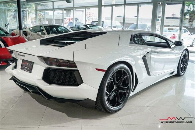  2012 Lamborghini Aventador LP700-4 For Sale Specifications, Price and Images