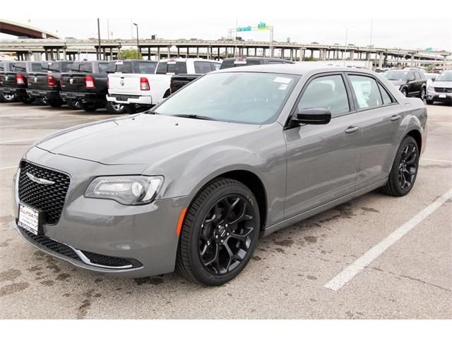  2019 Chrysler 300 Touring For Sale Specifications, Price and Images