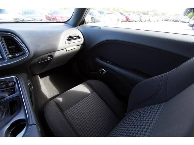  2019 Dodge Challenger SXT For Sale Specifications, Price and Images