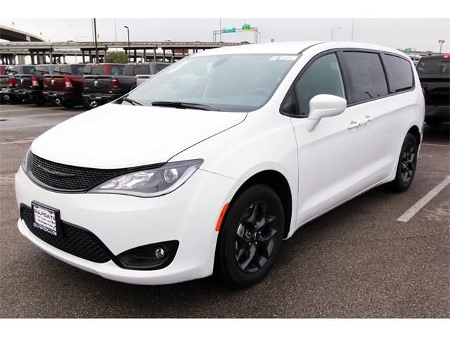  2020 Chrysler Pacifica Touring For Sale Specifications, Price and Images