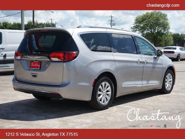  2018 Chrysler Pacifica Touring-L