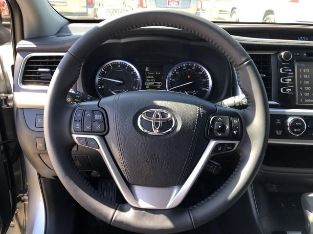  2016 Toyota Corolla LE For Sale Specifications, Price and Images