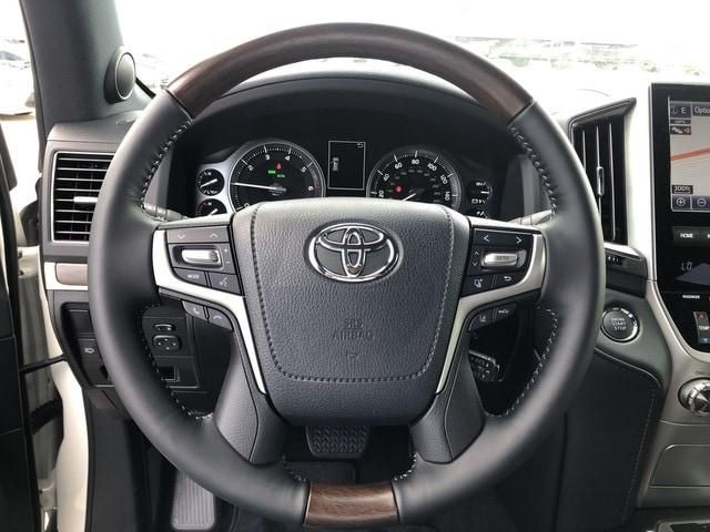  2019 Toyota Land Cruiser V8