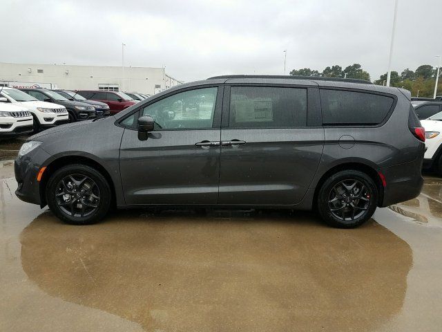  2020 Chrysler Pacifica Touring L Plus