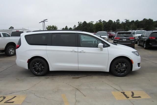  2019 Chrysler Pacifica Touring-L Plus