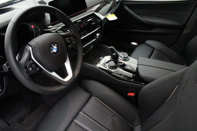  2019 BMW 530 i