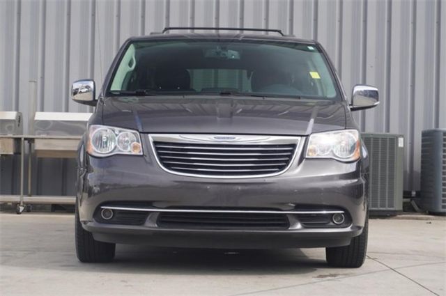  2016 Chrysler Town & Country Limited