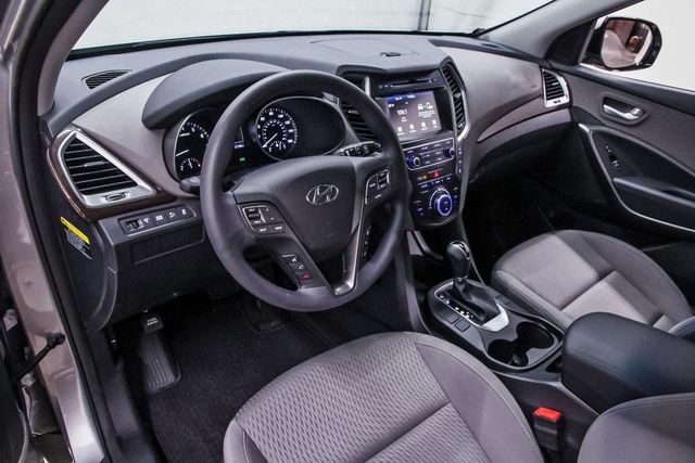  2017 Hyundai Santa Fe SE