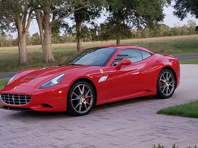  2014 Ferrari California Base