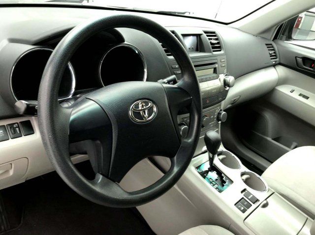  2012 Toyota Highlander AWD Base 4dr SUV