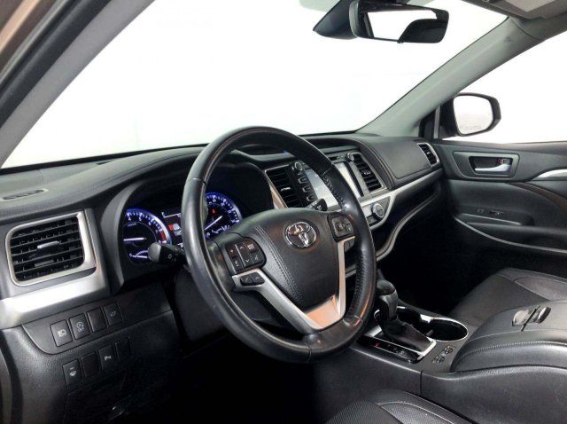  2017 Toyota Highlander Limited 4dr SUV