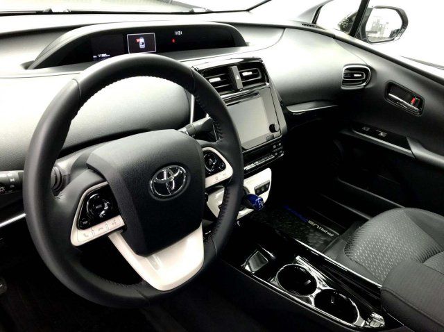  2018 Toyota Prius Prime Plus 4dr Hatchback